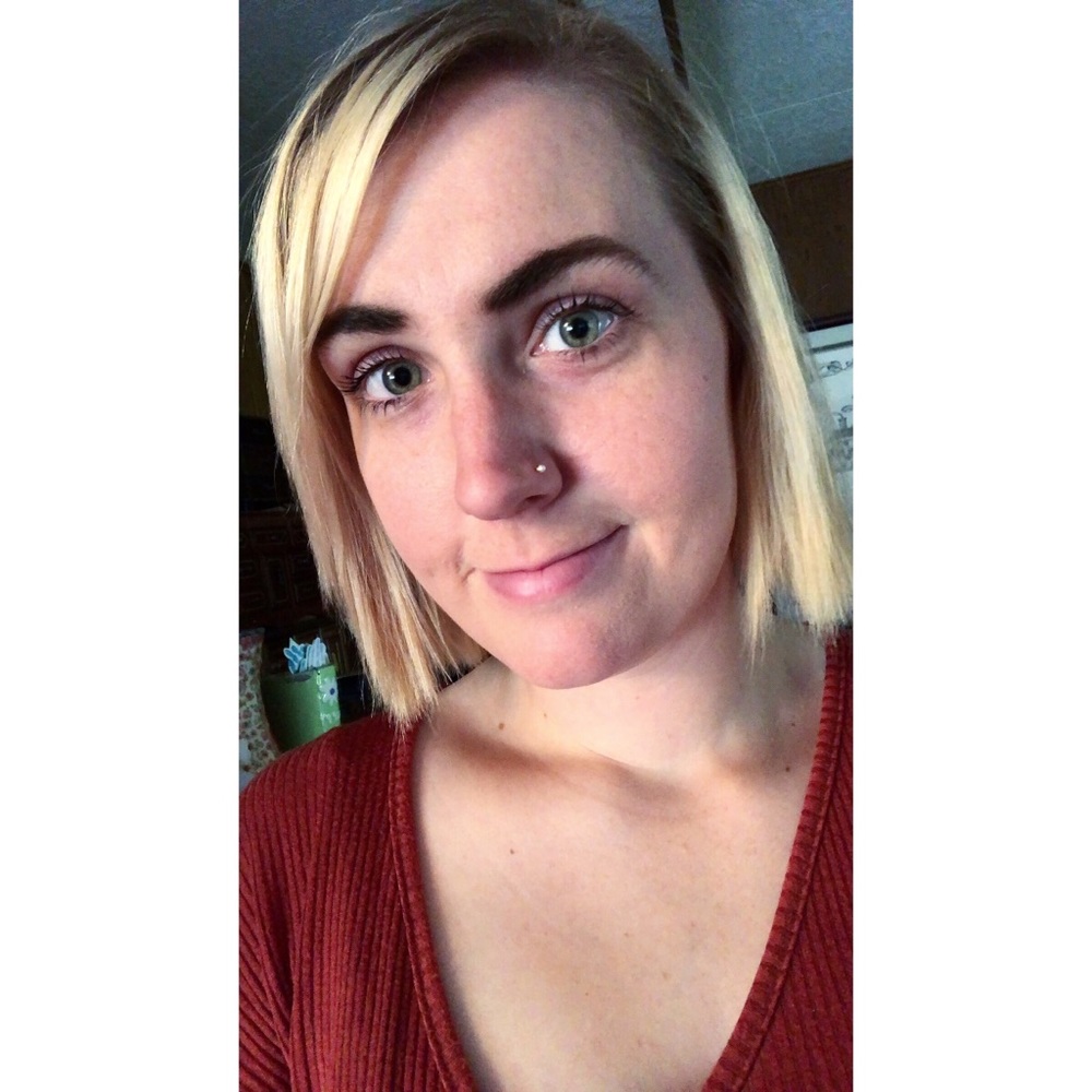 Meet your Posher, Ashley